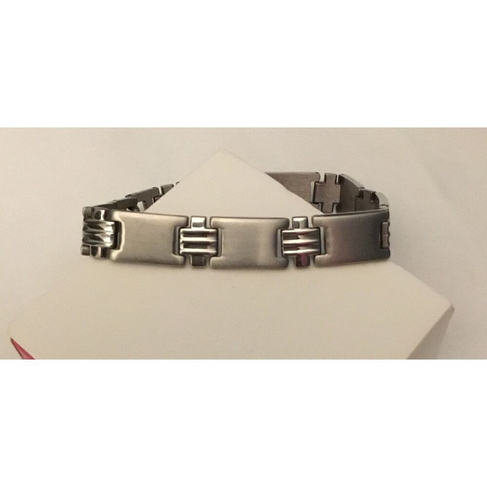 Men’s Stainless Steel Brushed Bracelet
